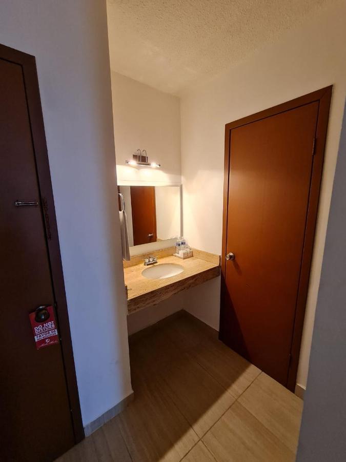 Hotel Marlon Chetumal Eksteriør bilde